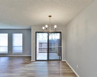3117 Button Willow Avenue - Photo Thumbnail 9