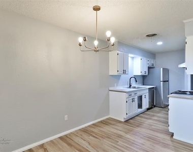 3117 Button Willow Avenue - Photo Thumbnail 13