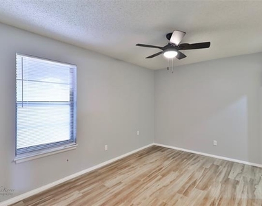 3117 Button Willow Avenue - Photo Thumbnail 29