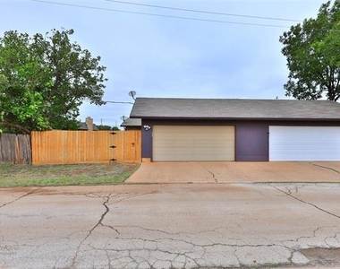 3117 Button Willow Avenue - Photo Thumbnail 38