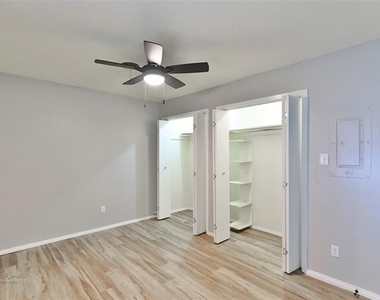 3117 Button Willow Avenue - Photo Thumbnail 28