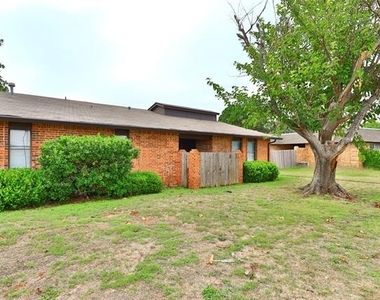 3117 Button Willow Avenue - Photo Thumbnail 4