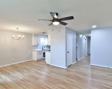 3117 Button Willow Avenue - Photo Thumbnail 12