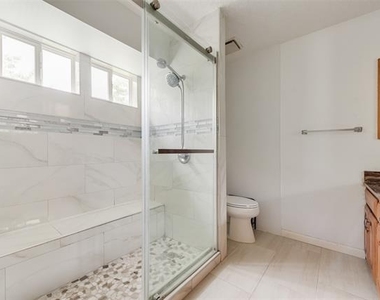 2623 Fallcreek Drive - Photo Thumbnail 16