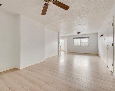 2623 Fallcreek Drive - Photo Thumbnail 5