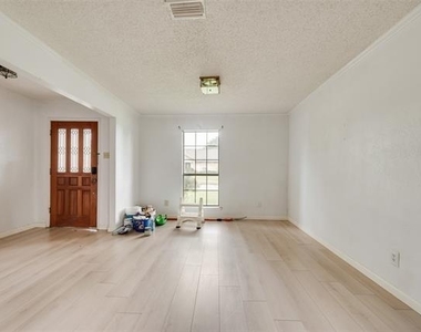 2623 Fallcreek Drive - Photo Thumbnail 3