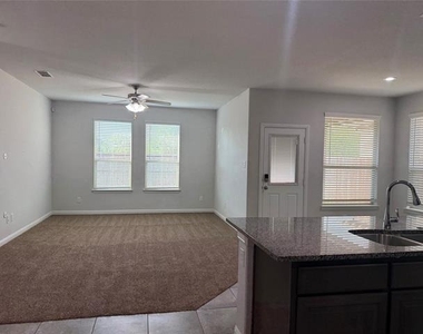 4928 Sugarcane Lane - Photo Thumbnail 2