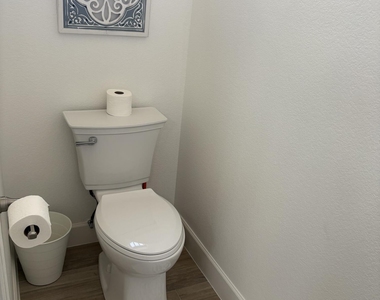 123 N Washington Street - Photo Thumbnail 8