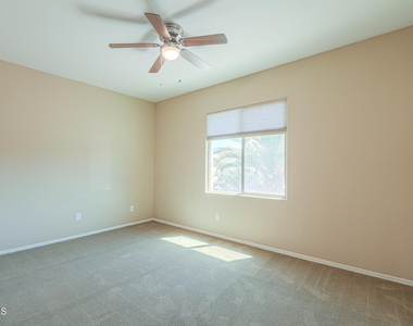 19732 N Flamingo Road - Photo Thumbnail 25