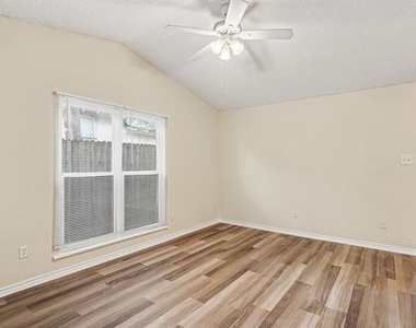 1811 Lipscomb Street - Photo Thumbnail 11