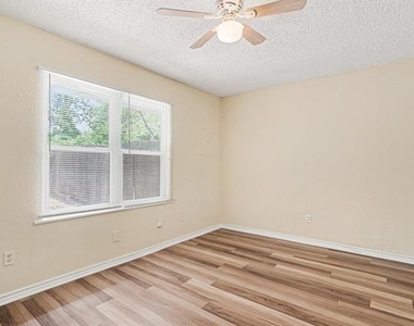 1811 Lipscomb Street - Photo Thumbnail 16