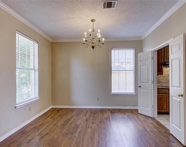 3632 Campstone Drive - Photo Thumbnail 4