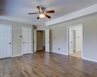 3632 Campstone Drive - Photo Thumbnail 16
