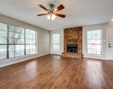 1468 Sedalia Drive - Photo Thumbnail 4