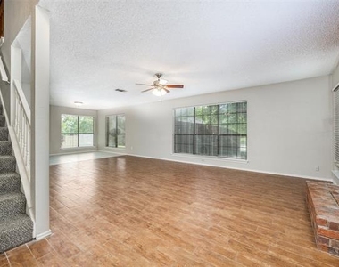 1468 Sedalia Drive - Photo Thumbnail 2
