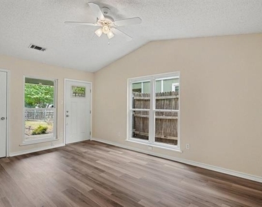 1815 Lipscomb Street - Photo Thumbnail 3