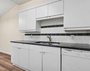 1815 Lipscomb Street - Photo Thumbnail 7
