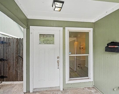 1815 Lipscomb Street - Photo Thumbnail 2