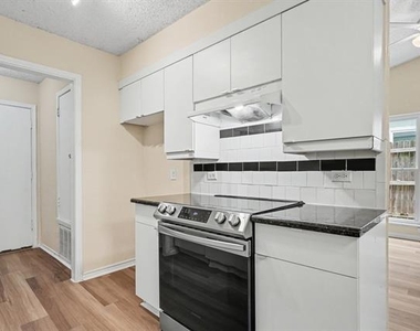 1815 Lipscomb Street - Photo Thumbnail 6