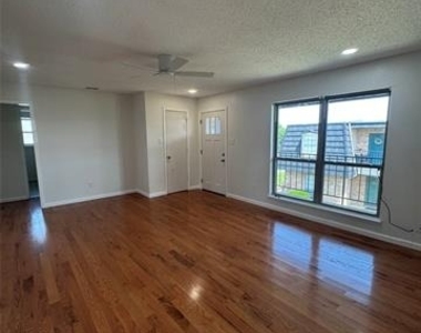 9519-d Westpark Drive - Photo Thumbnail 3