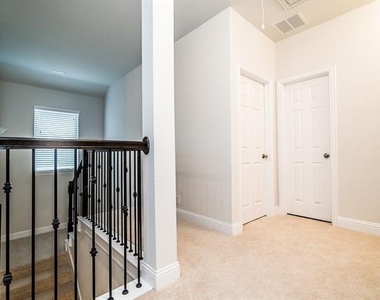 3816 Walden Drive - Photo Thumbnail 28