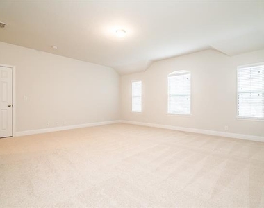 3816 Walden Drive - Photo Thumbnail 27