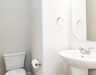 3816 Walden Drive - Photo Thumbnail 14