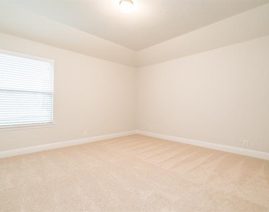 3816 Walden Drive - Photo Thumbnail 23