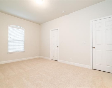 3816 Walden Drive - Photo Thumbnail 18
