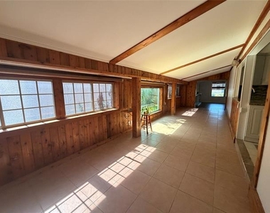 3709 Pinewood Street - Photo Thumbnail 6