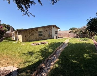 3709 Pinewood Street - Photo Thumbnail 17