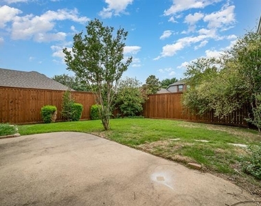 1800 Montura Lane - Photo Thumbnail 24