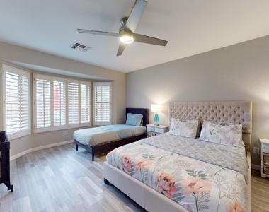 15420 N 160th Lane - Photo Thumbnail 16