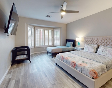 15420 N 160th Lane - Photo Thumbnail 17