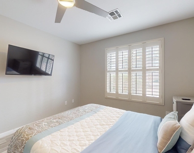15420 N 160th Lane - Photo Thumbnail 12