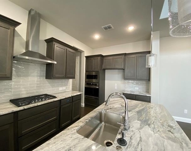 13098 Scissortail Drive - Photo Thumbnail 4