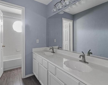 9669 Plains Circle - Photo Thumbnail 22