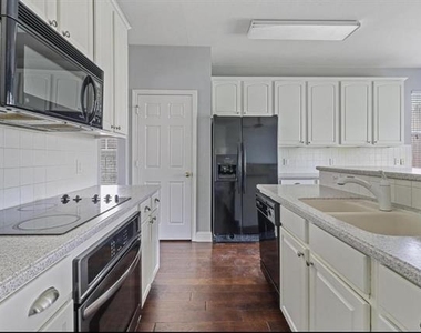 9669 Plains Circle - Photo Thumbnail 13