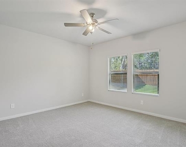 6001 Belchamp Drive - Photo Thumbnail 15