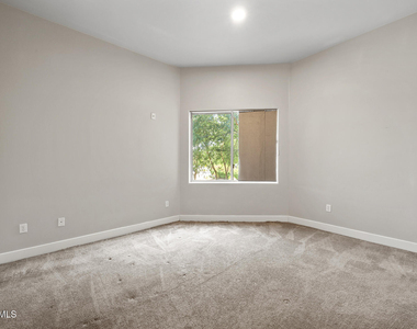 945 E Playa Del Norte Drive - Photo Thumbnail 20