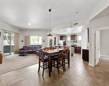 945 E Playa Del Norte Drive - Photo Thumbnail 4
