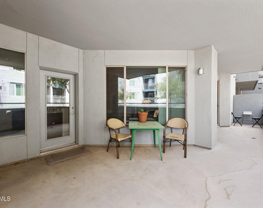 945 E Playa Del Norte Drive - Photo Thumbnail 32