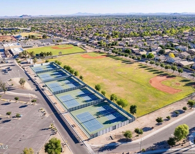 3340 S Sunland Drive - Photo Thumbnail 37