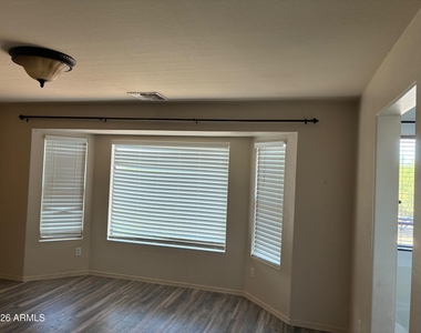 3340 S Sunland Drive - Photo Thumbnail 16