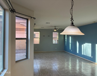 3340 S Sunland Drive - Photo Thumbnail 6