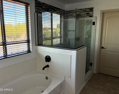 3340 S Sunland Drive - Photo Thumbnail 15