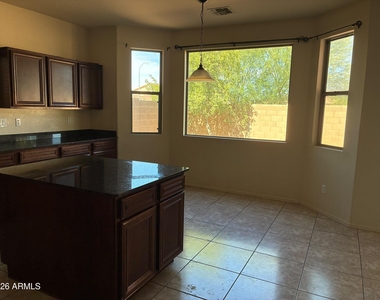 3340 S Sunland Drive - Photo Thumbnail 7