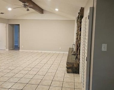 5660 Conlin Drive - Photo Thumbnail 17