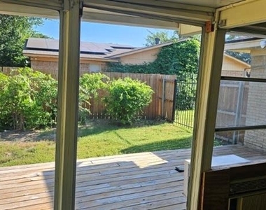 5660 Conlin Drive - Photo Thumbnail 9