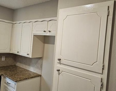 5660 Conlin Drive - Photo Thumbnail 25